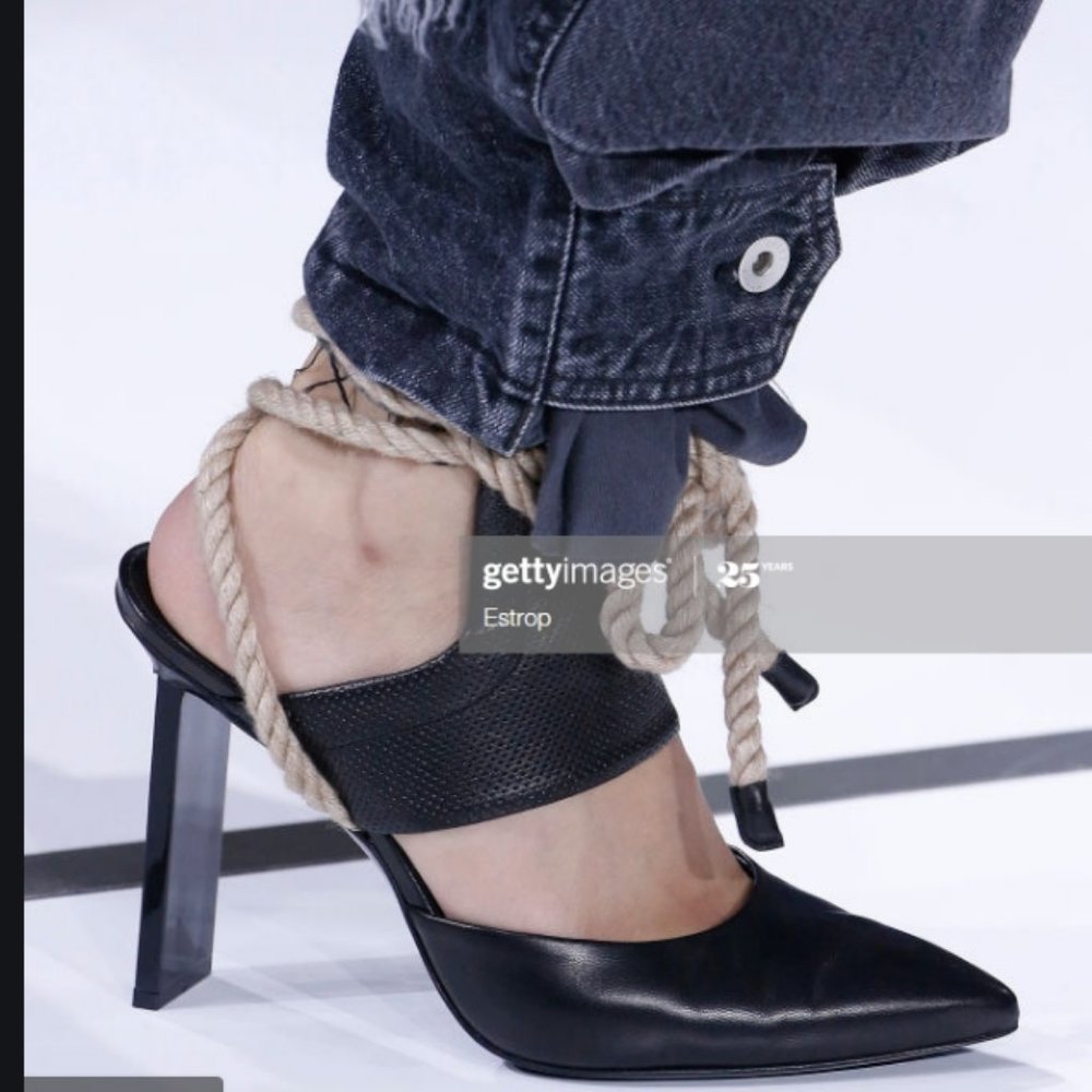 EXCLUSIVE RUNWAY HEELS!